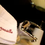 Frühstückspension Bouganville 4*